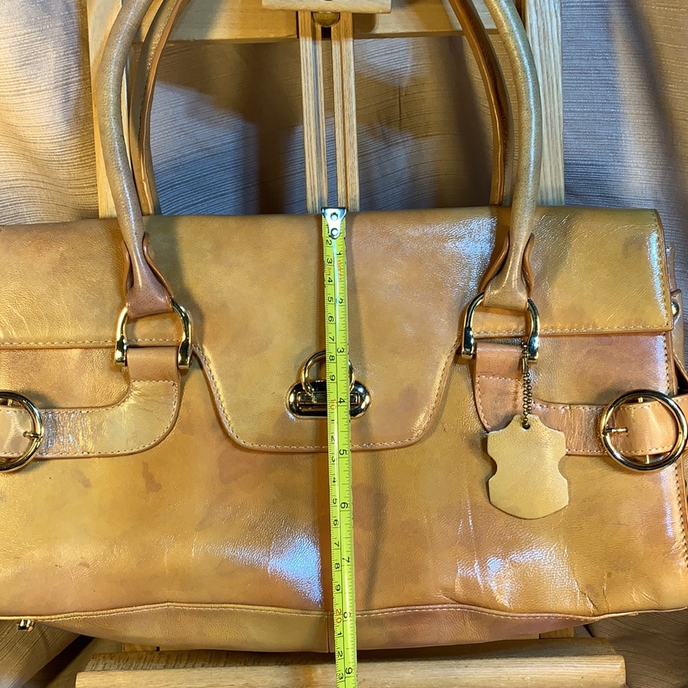 The FIND Leather satchel w/flower motif, gorgeous - Picture 4 of 16